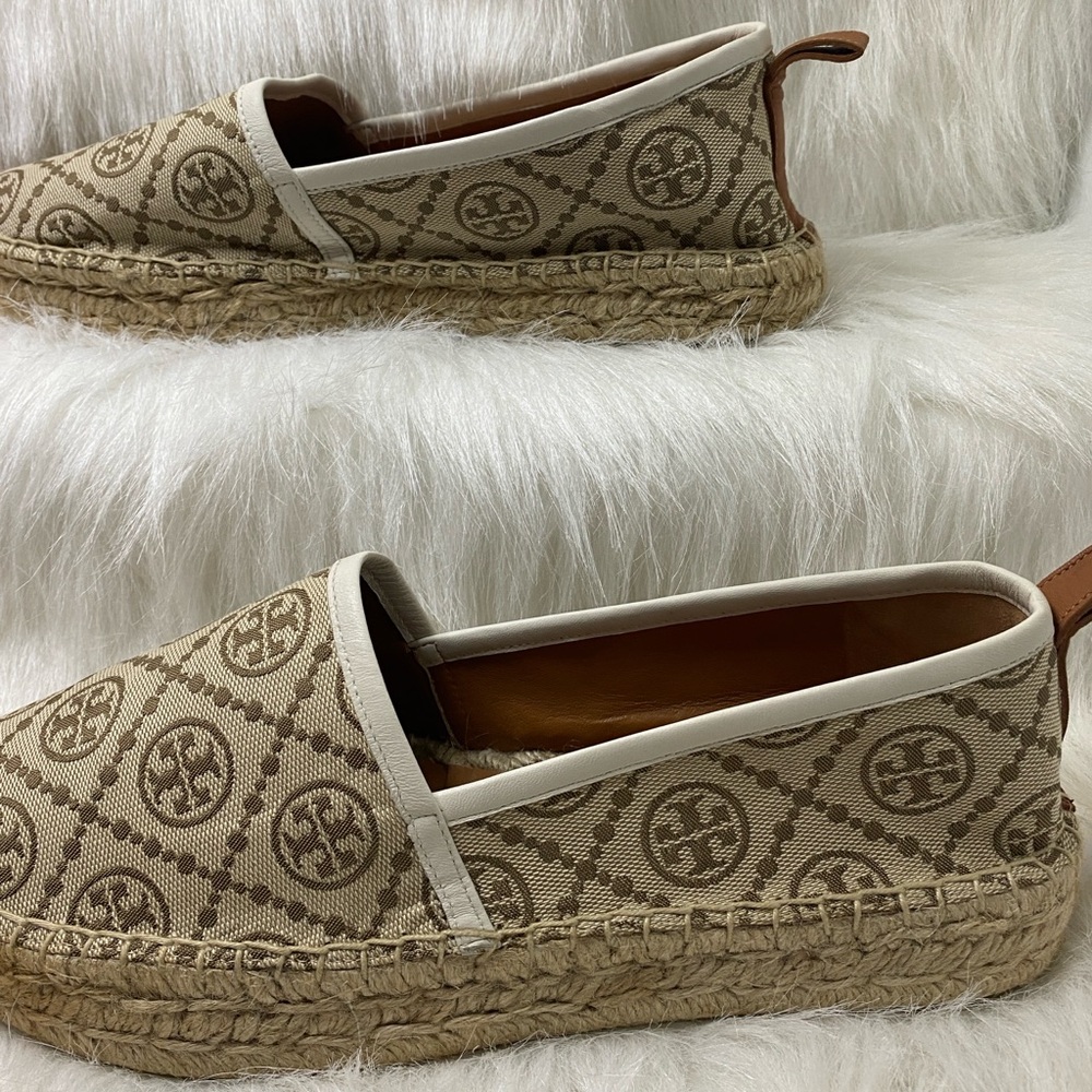 Authentic NWOB Tory Burch T Monogram Espadrille size 9.5 MINIMUM CRINKLING